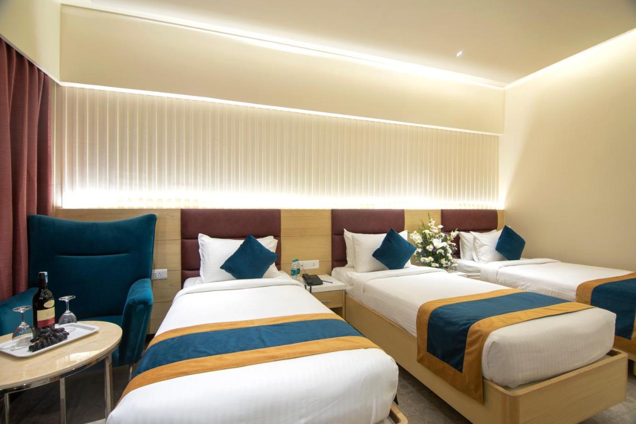 Zion - A Luxurious Hotel Bangalore Exterior foto